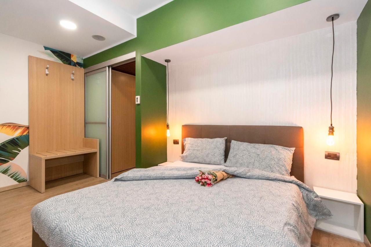 Enjoy Room- Appartamento Con Parcheggio Gratuito E Colazione Deliziosa ! 토리노 외부 사진
