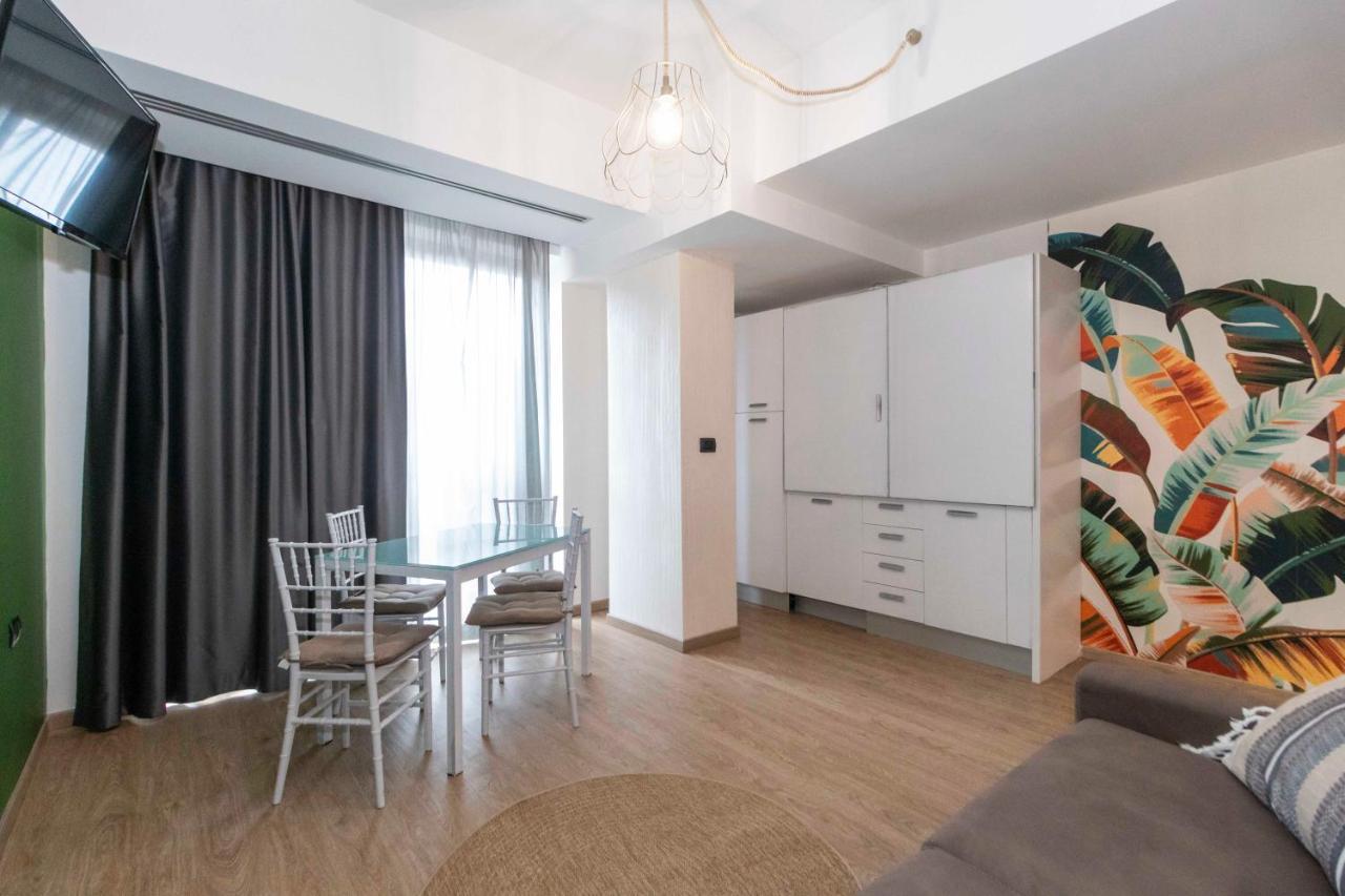 Enjoy Room- Appartamento Con Parcheggio Gratuito E Colazione Deliziosa ! 토리노 외부 사진